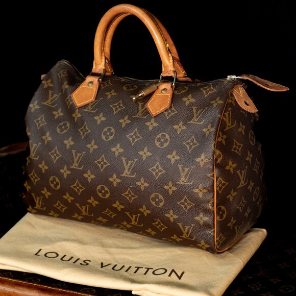 Louis Vuitton Handbags - LOUIS VUITTON Speedy 30 Monogram Canvas w LOCK and KEY